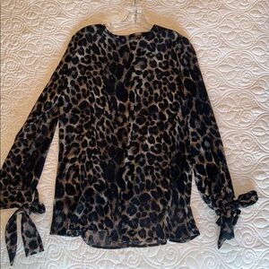 L&B Leopard Print Long Sleeve Blouse• M
